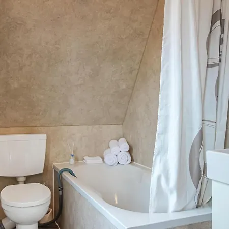 Ferienhaus Twistesee Holiday home *